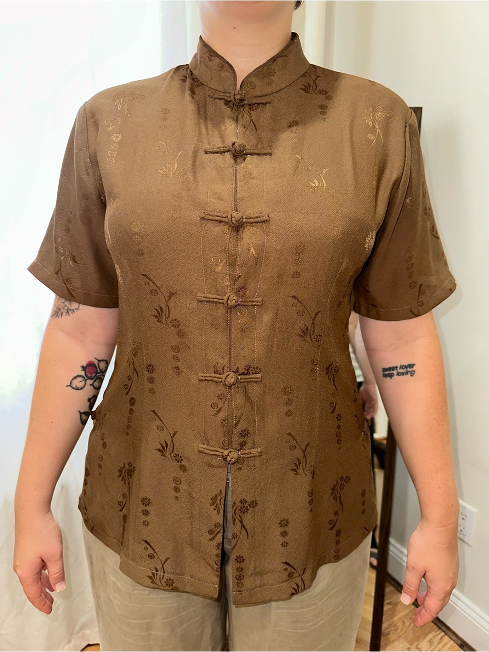 Women's Brown Mandarin Collar Short-Sleeve Top